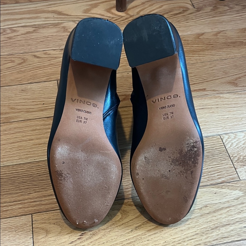 LIKE NEW Vince Terri Leather Ankle Boots - Picture 9 of 9